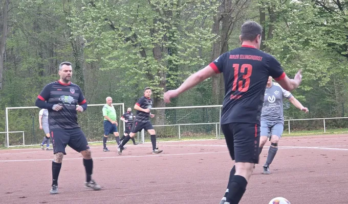 Tai Wazee gegen Schaffrath