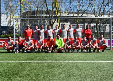Borussia Dortmund : Tai Wazee 3:1