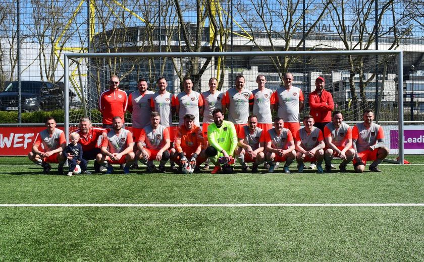 Borussia Dortmund : Tai Wazee 3:1